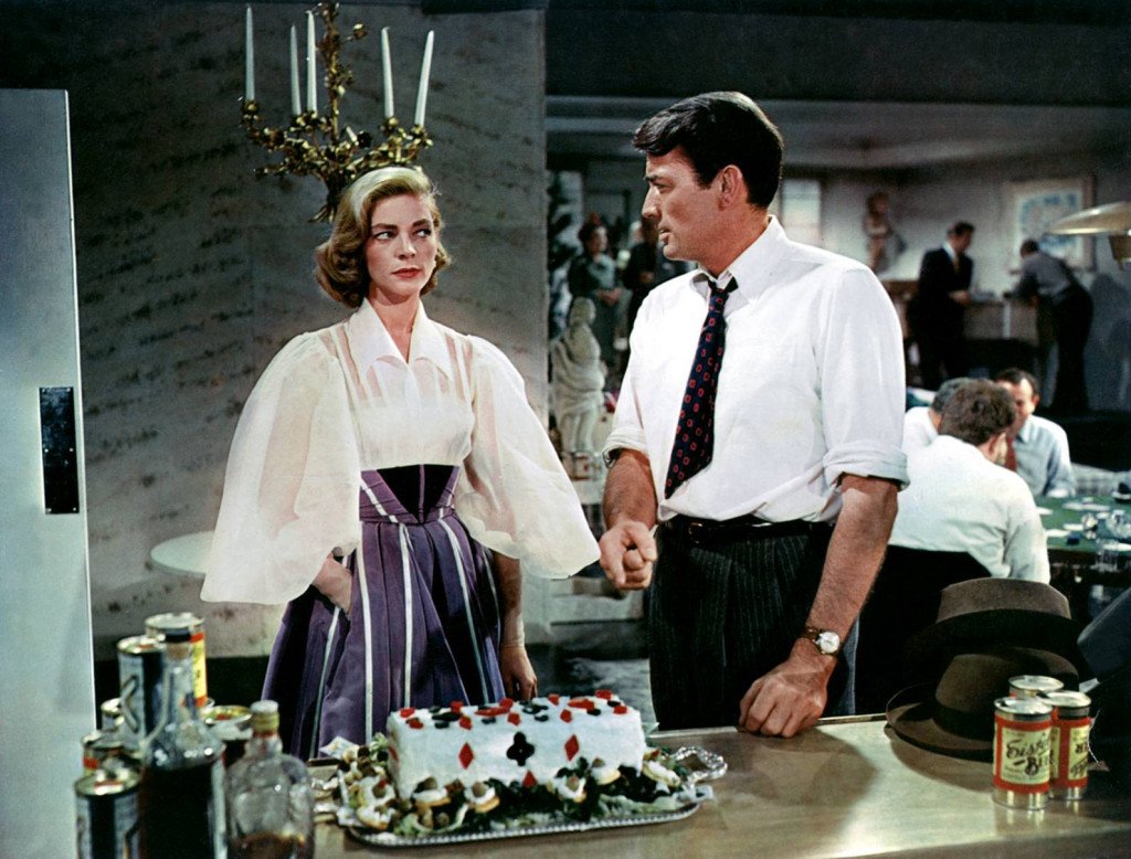 Lauren Bacall e Gregory Peck ne “La donna del destino“ (1957)