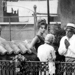 Discussione tra De Sica e Tina Pica durante le riprese di Ieri, oggi, domani (1963).