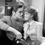 Giovani e belli. Delon e Romy Schneider sul set de “L’amante pura“, 1958