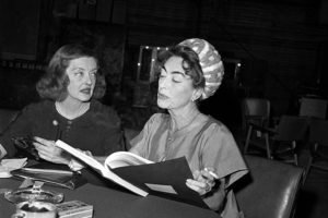 Le due attrici sul set di "Che fine ha fatto Baby Jane?"